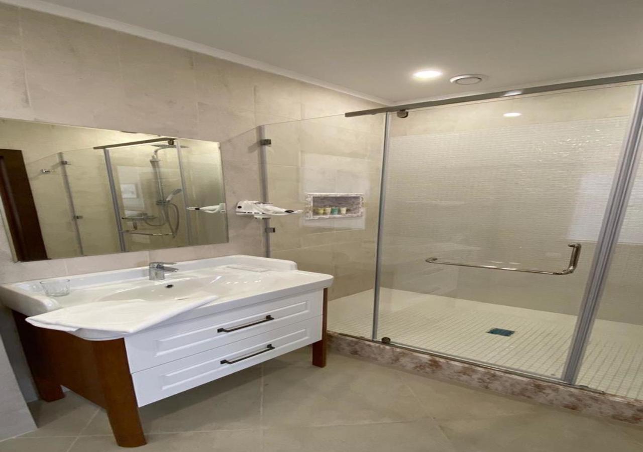 Boutique Hotel Kaspi Temirtau المظهر الخارجي الصورة
